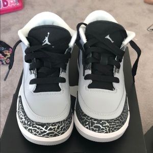 Jordan retro 3 WOLF GREYS